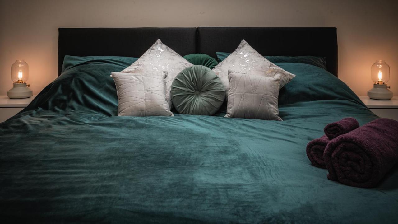 Apartamento Stunning 2 Bed With Outside Balcony, Super King Beds And 75'' Tv! Bradford (West Yorkshire)