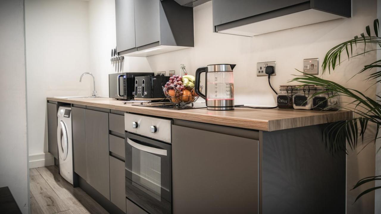 Apartamento Stunning 2 Bed With Outside Balcony, Super King Beds And 75'' Tv! Bradford (West Yorkshire)
